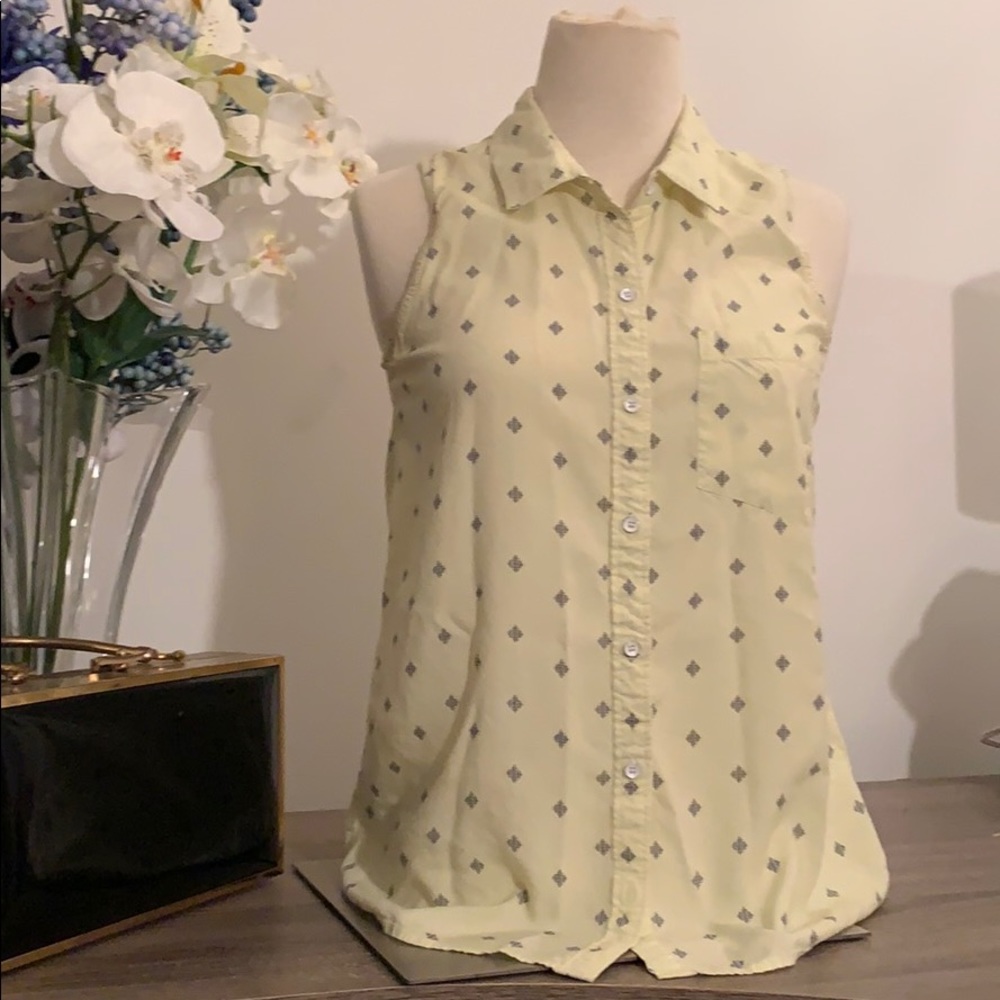 Banana republic shirt medium